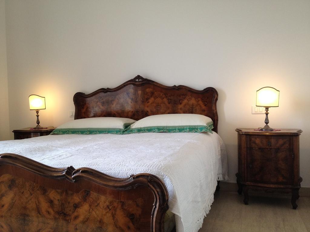 Domus Petrae - Ripatransone Bed & Breakfast Стая снимка